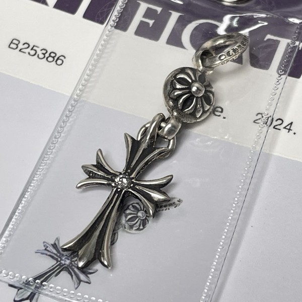 Chrome Hearts 크롬하츠 원볼 크로스 팬던트 (다이아몬드셋팅)